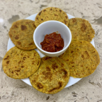 Vamaji Jeera Bhakhri with pickle 180gm