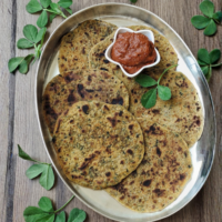 Vamaji Methi Bhakri with pickle 180gm